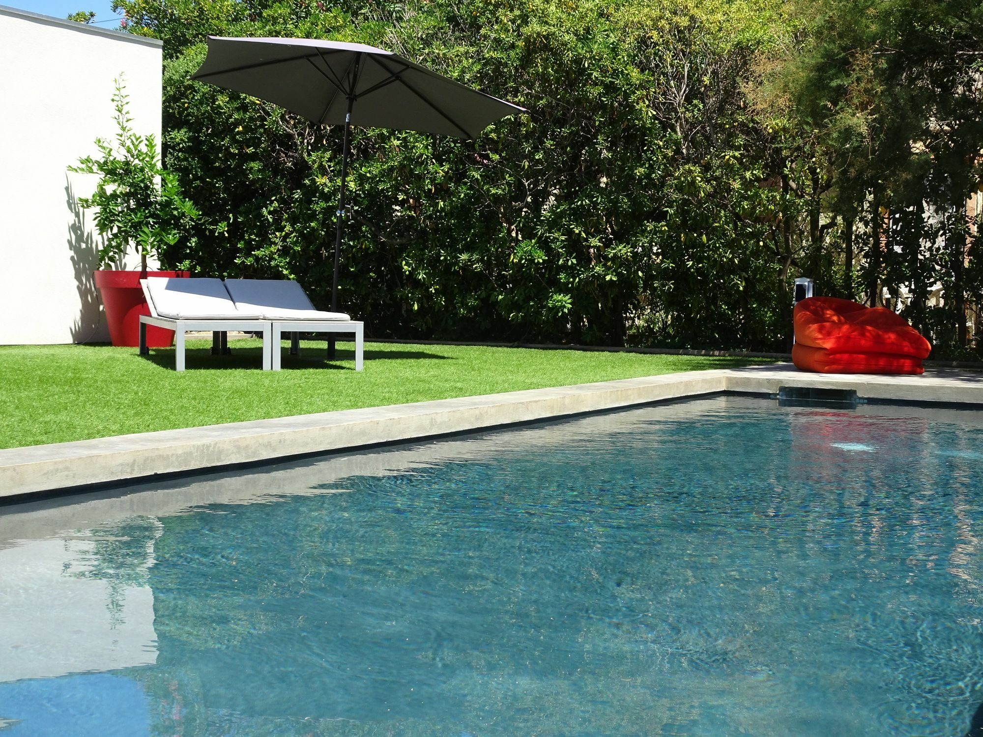 Le Cube Hotel Design A Hyeres Plage Avec Piscine Et Cuisine Экстерьер фото
