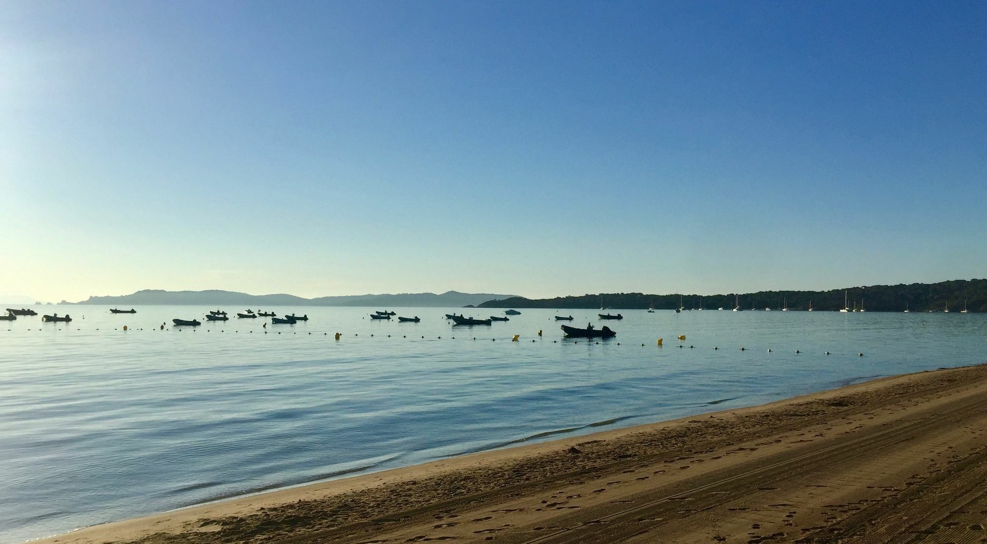 Le Cube Hotel Design A Hyeres Plage Avec Piscine Et Cuisine Экстерьер фото